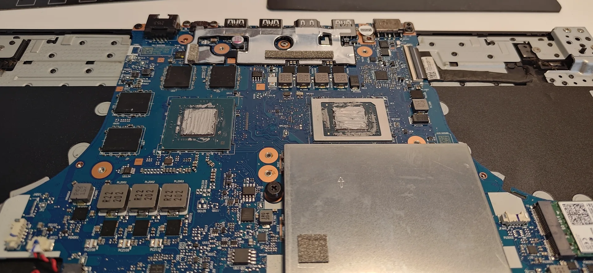 Paruošta Lenovo Legion lusto sąlyčio vieta